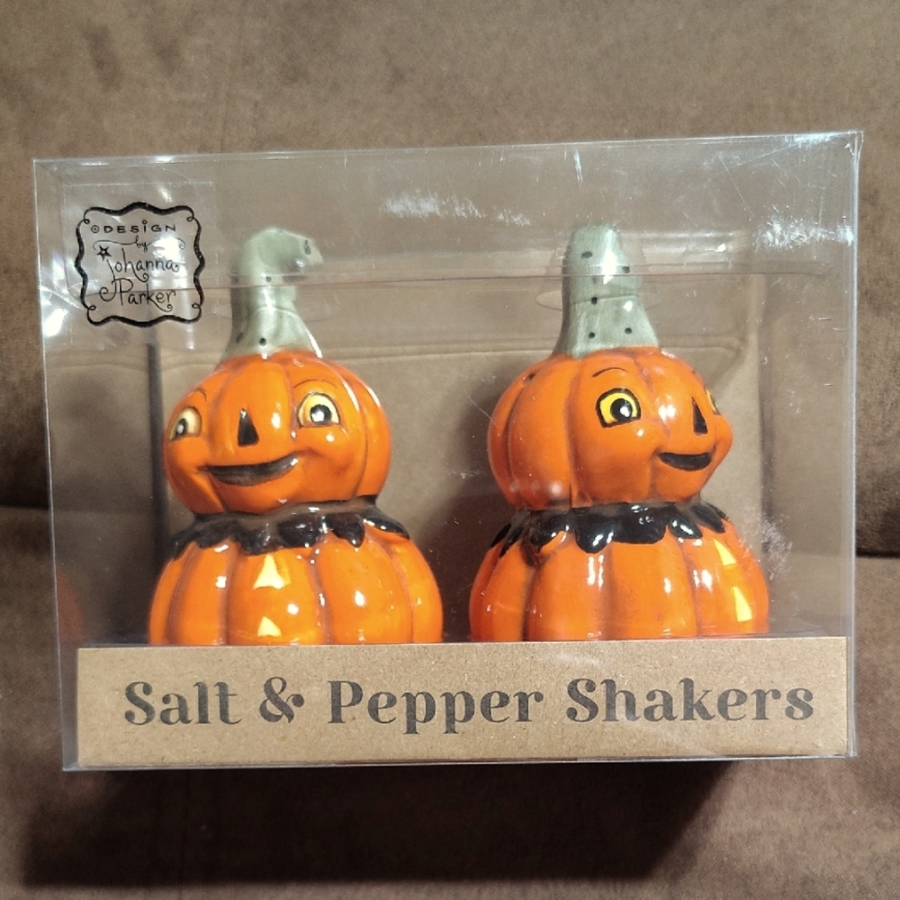 Johanna Parker Orange Pumpkin Salt & Pepper Shakers Viral!
